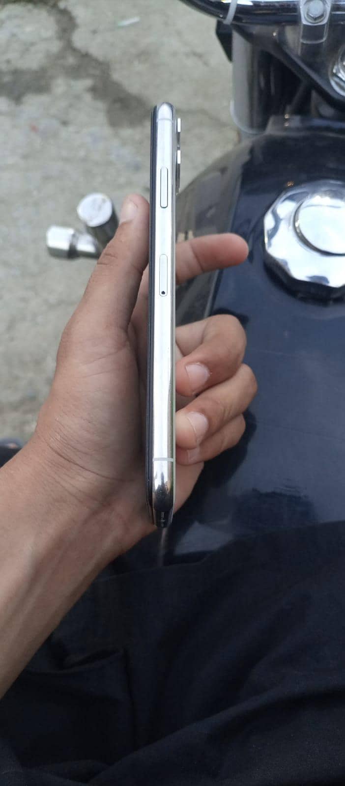 iphone 11 pro max 4