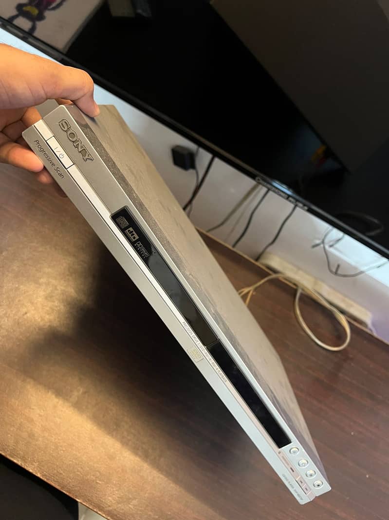 Sony CD/DVD Player 0