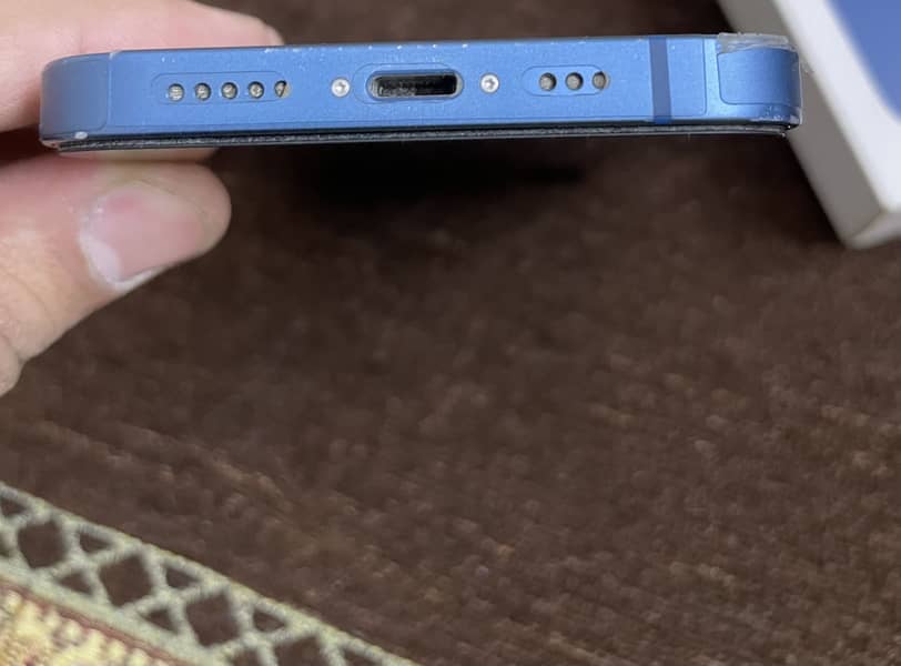 Iphone 13 4