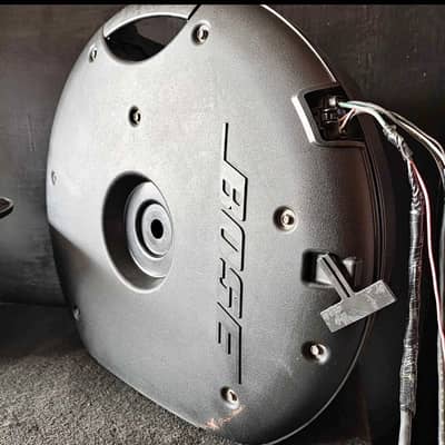 Bose sub woofer with built in Amp