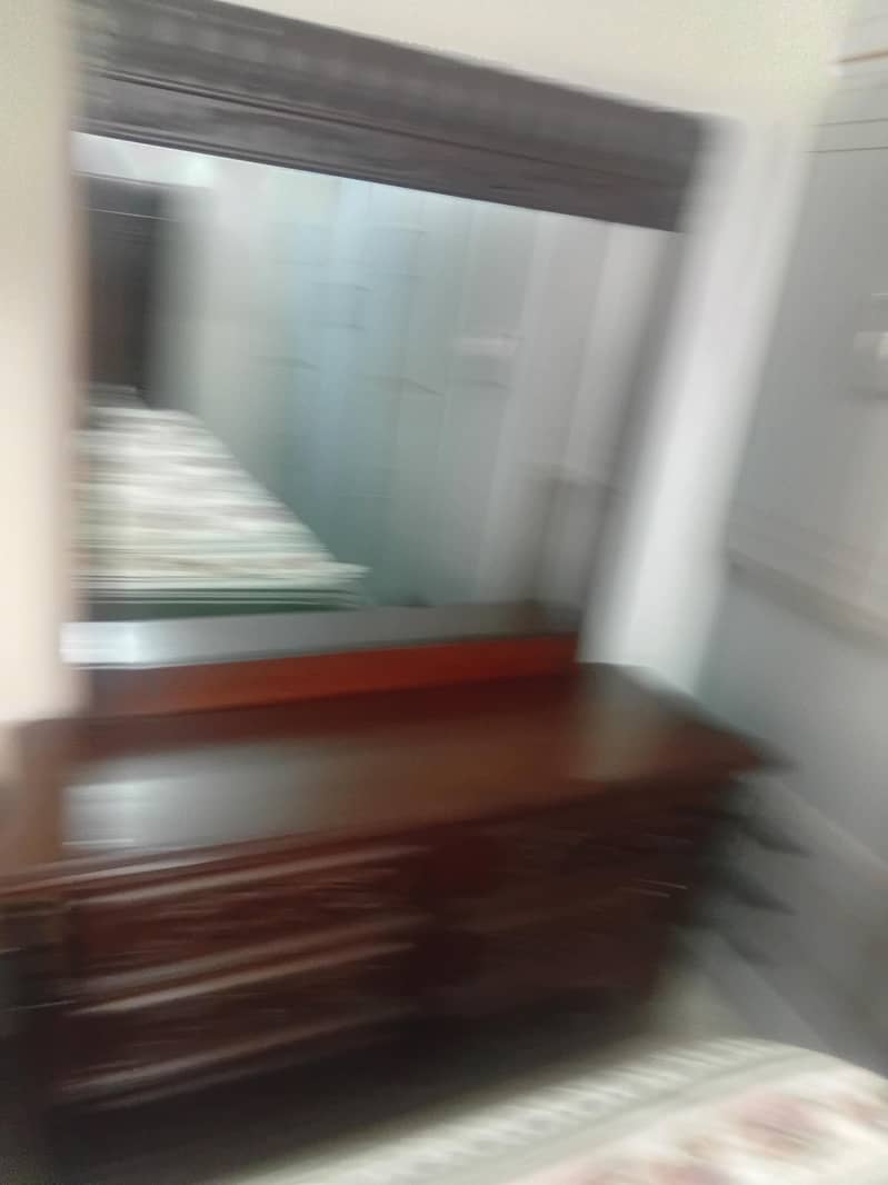 dressing table 1