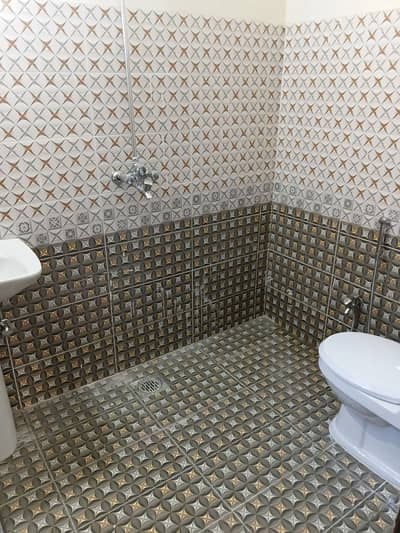 5 Marla 2nd Floor Portion For Rent