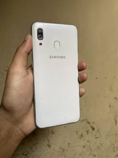 Samsung A30