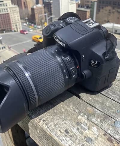 Conon camera 700D