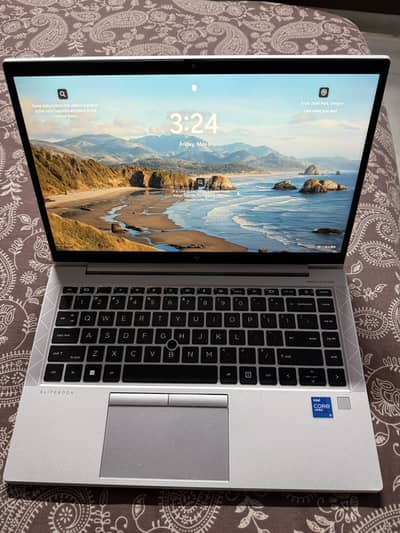 HP Elitebook 840 G8 16/256 i5 11 gen Touch Screen