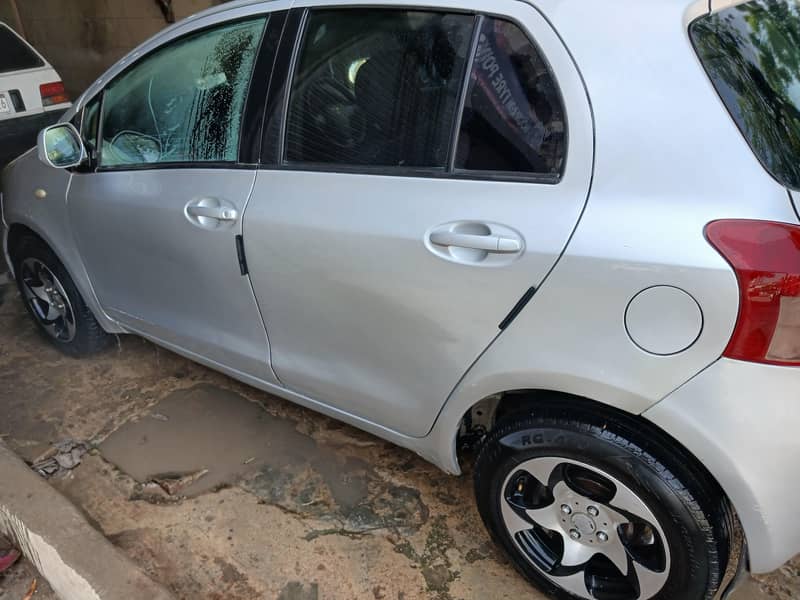 vitz 2007 14