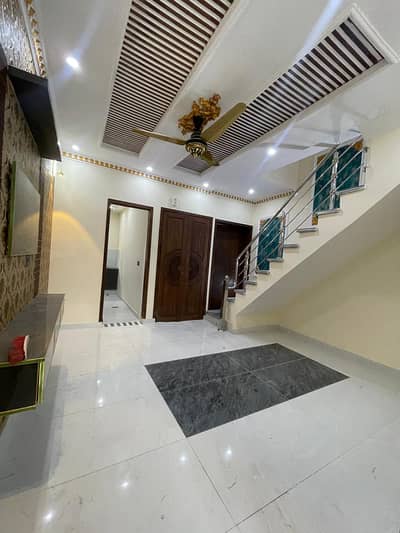 Beautiful 3 Marla Triple Storey House | 4 Beds | 40 Ft Road | Shadab Garden