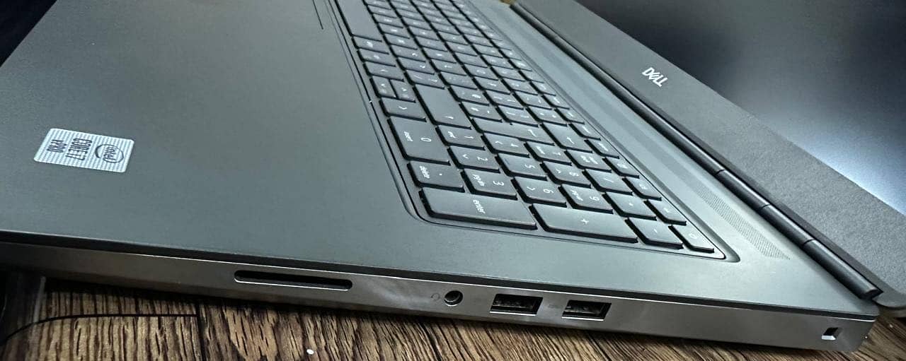 Dell precision 7750 1