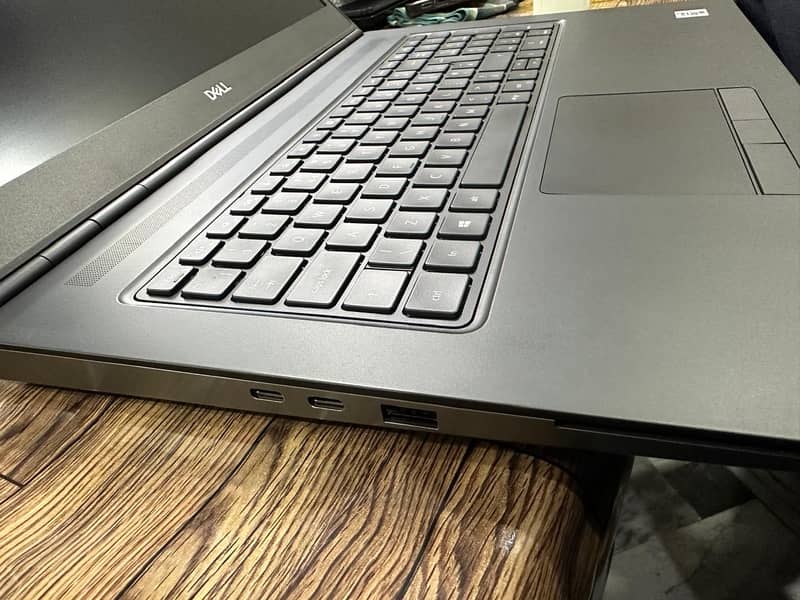 Dell precision 7750 4