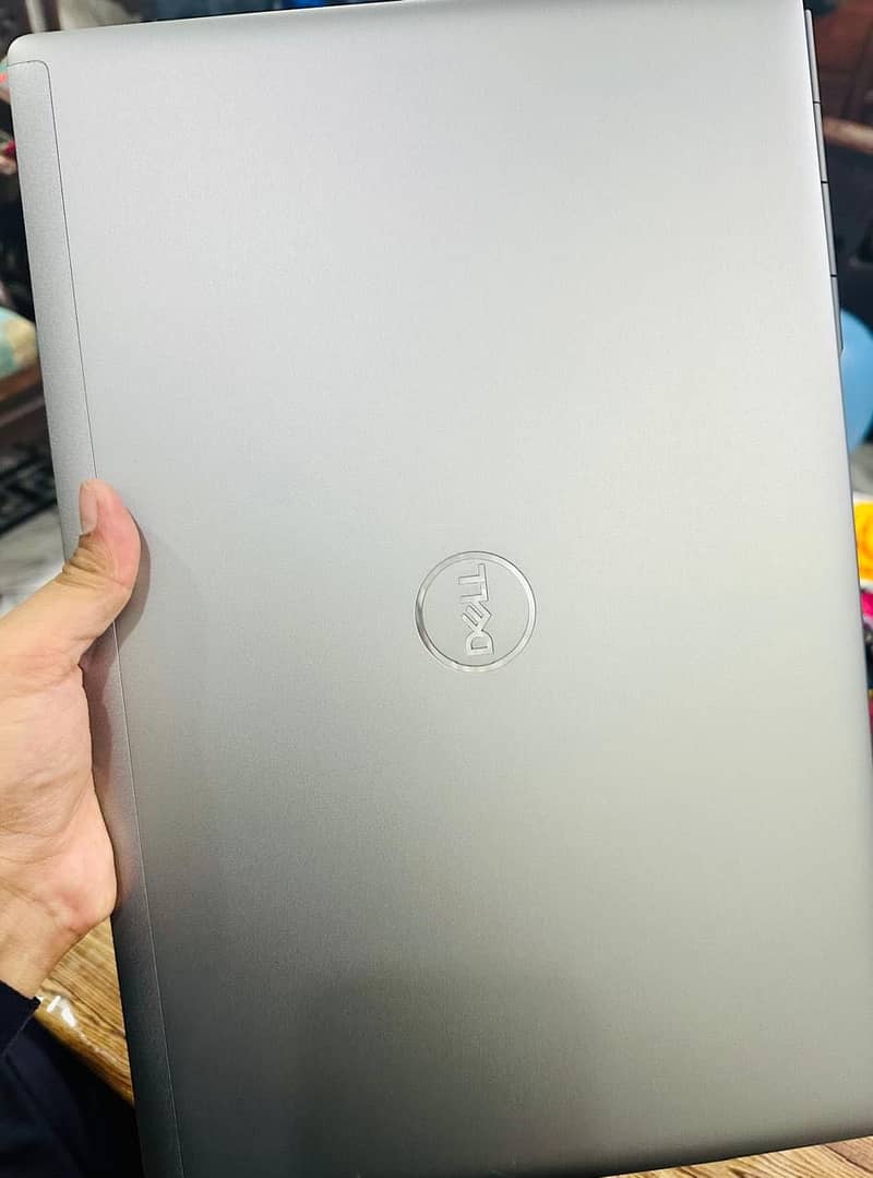 Dell precision 7750 6