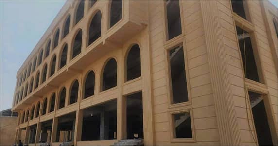 130,000 Sqft Hospital University College Building with Big Open Area and Parking