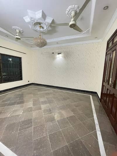 E-11/3 Multi Gardens 4 Bed Upper Portion For Rent
