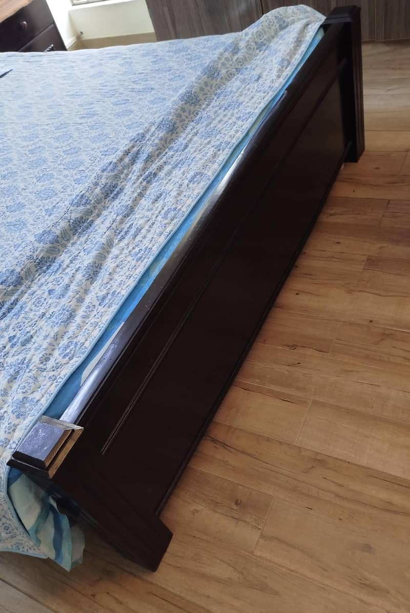 Double Bed King Size 4