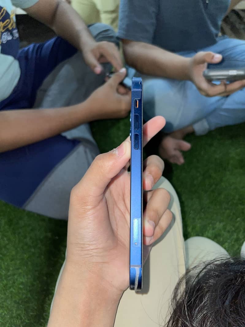 iphone 12 3