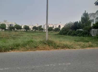 Prime Location 1 Kanal Residential Plot