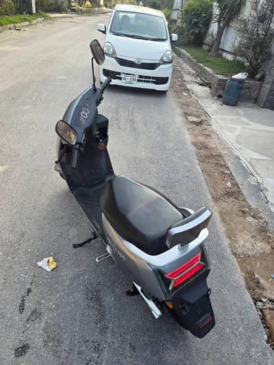 scooty evee for sale 0325-1342-598