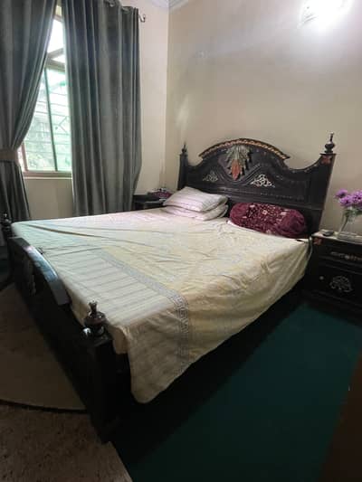 Chinioti Wood Bed For Sale