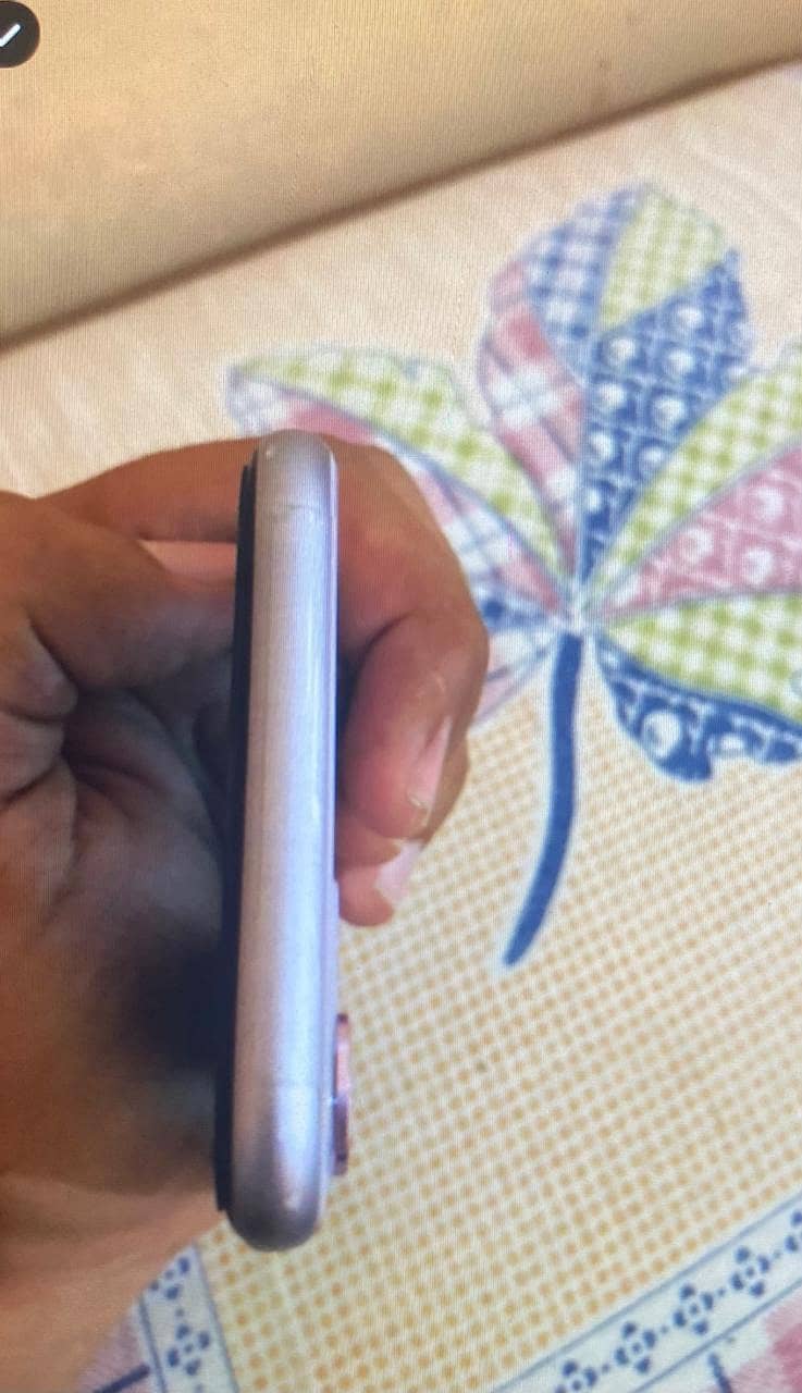 Iphone 11 4