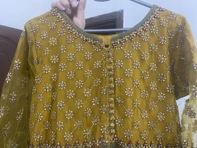 Mehndi dress medium size