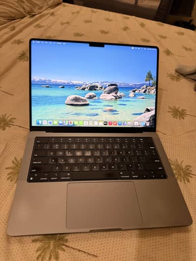 Apple M2 Macbook Pro 14 inch 16/512
