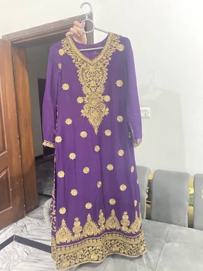 Long shirt with chooridar pajama can be worn as a wedding guest.