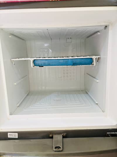 Small size dawlance fridge