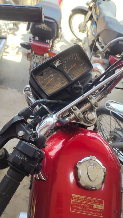 Honda cg 125 2025 model gold edition