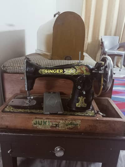 Singer Swing Machine Available