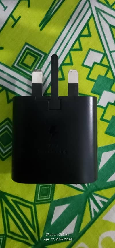 samsung note 10 pluss box pulled charger.