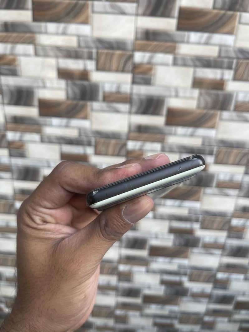 Google pixel A6 1