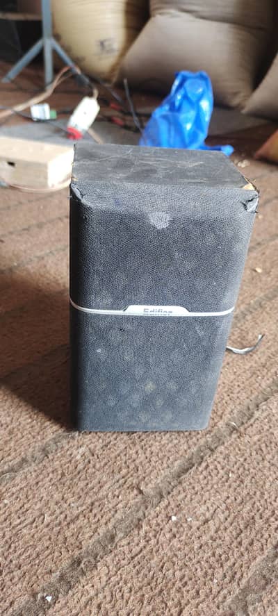 edifier only 1 speaker