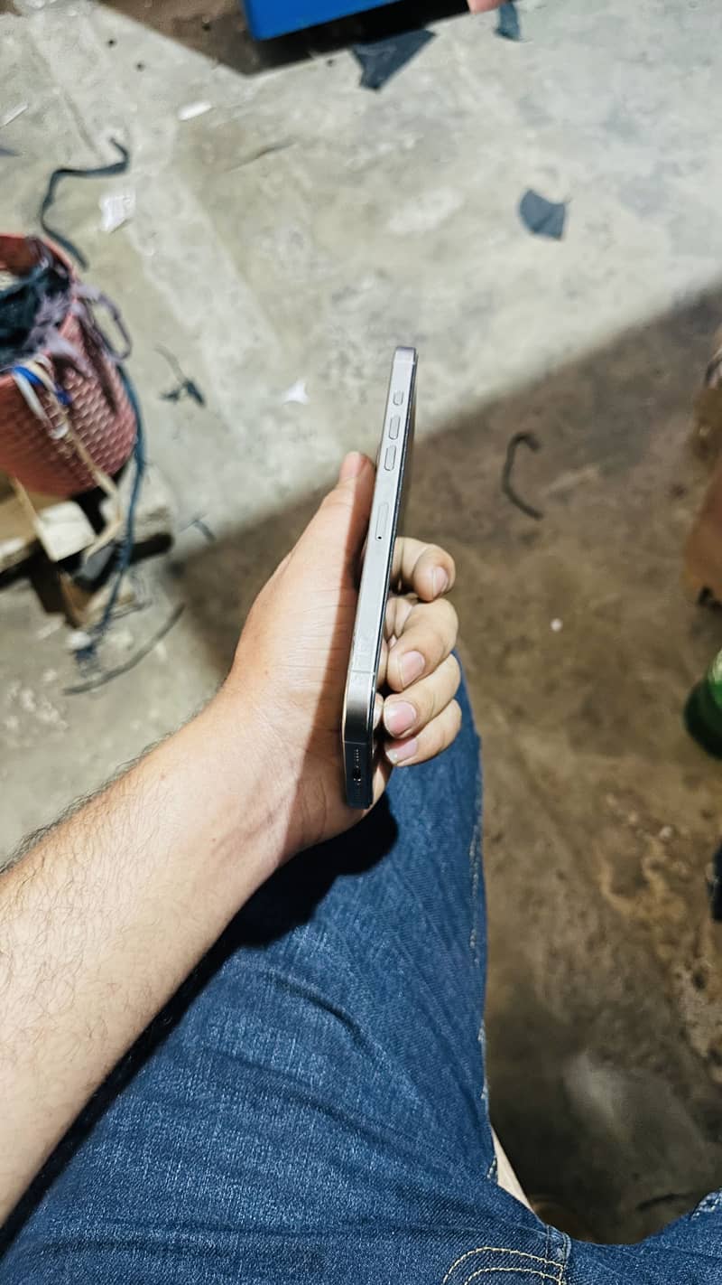 iPhone 16pro max 2