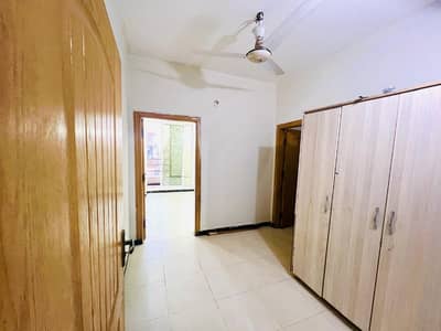 2 BED FLAT APARTMENT FOR RENT F-17 ISLAMABAD ALL FACILITY AVAILABLE CDA APPROVED SECTOR