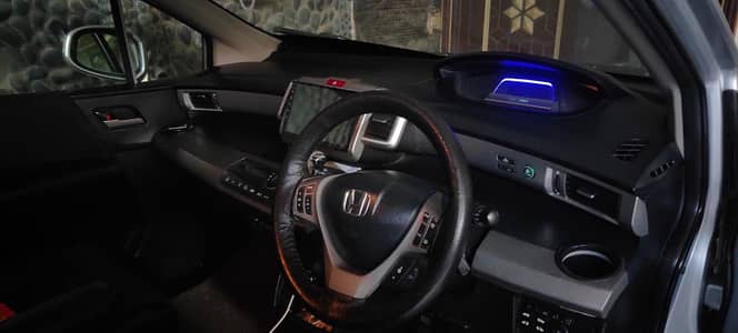Honda freed 2013 model