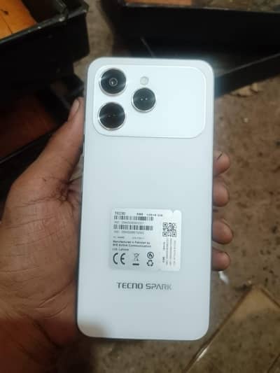 Tecno spark 40 silver ma