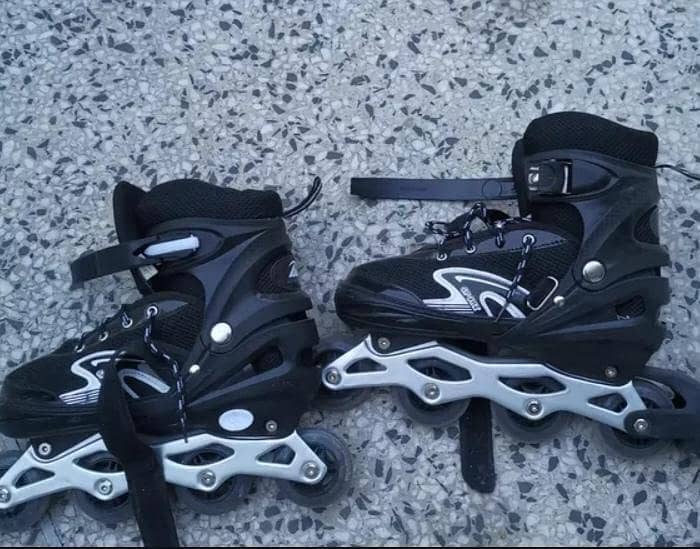 Skating shoes 0