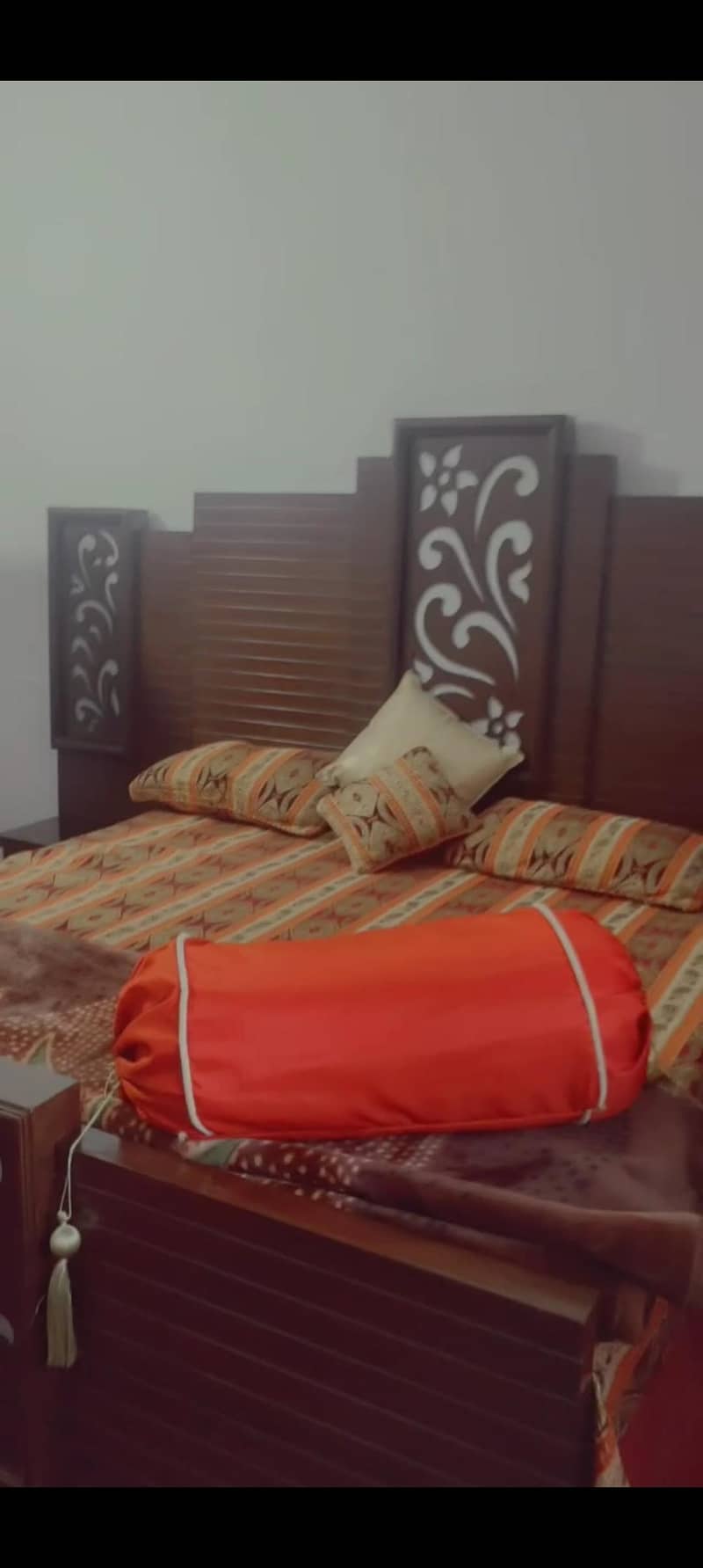 Free Centre Table with Complete Bed Set 4