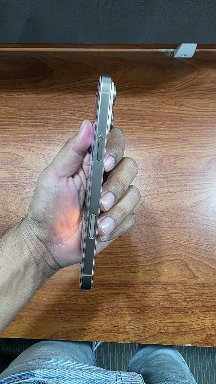 Iphone 16 Pro Max 3