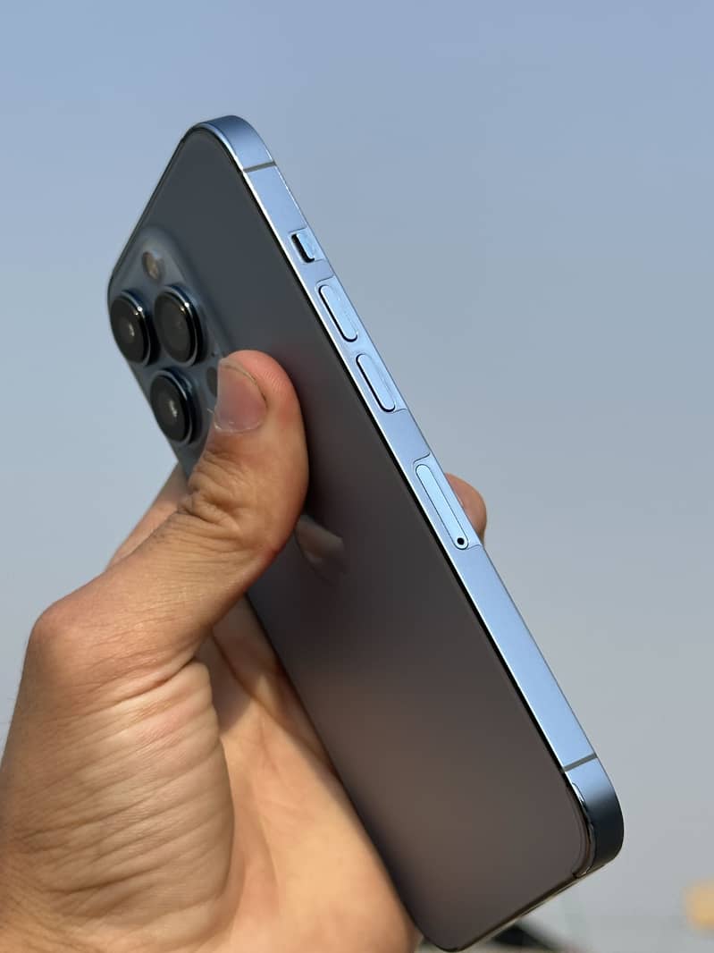 iPhone 13 Pro 2