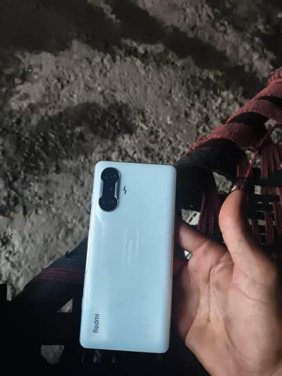 redmi k40 gaming.  8 256