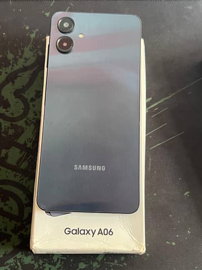 4gb ram or 64gb ROM 10 by 10 condition ha