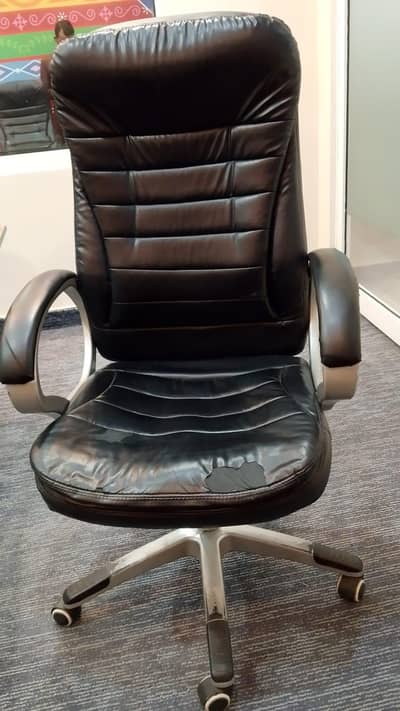 all chairs repair apki Jagan per