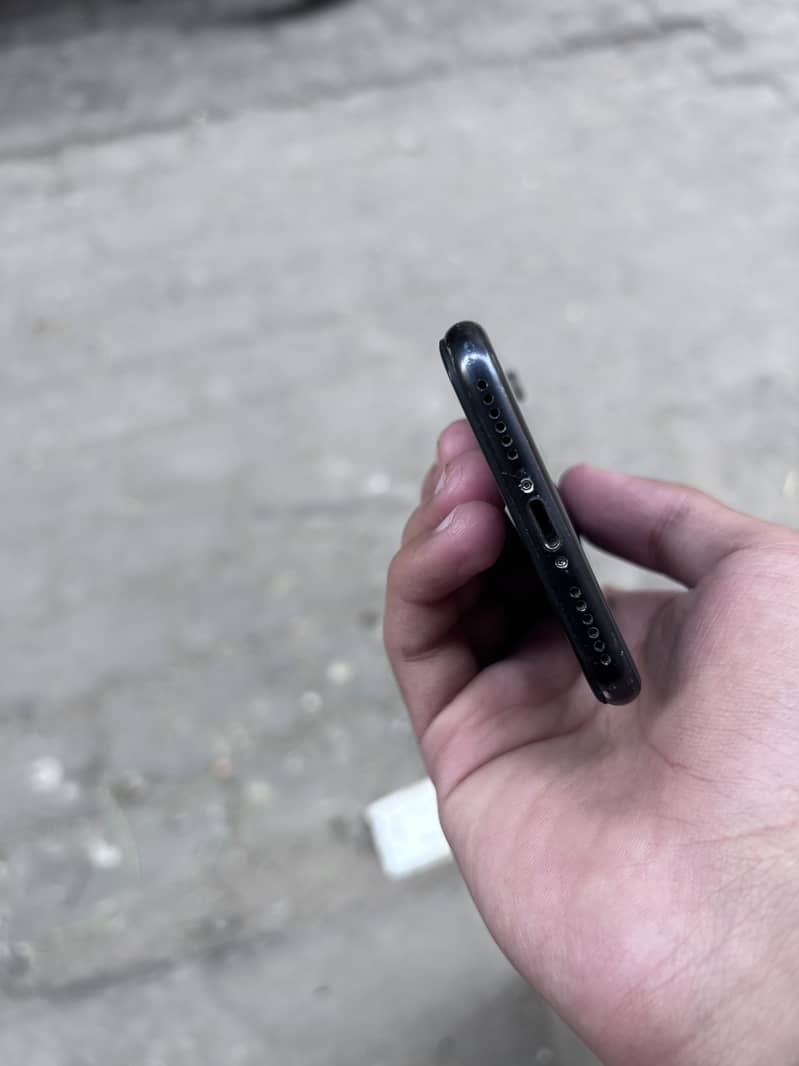 iPhone SE 2second generation jv 4