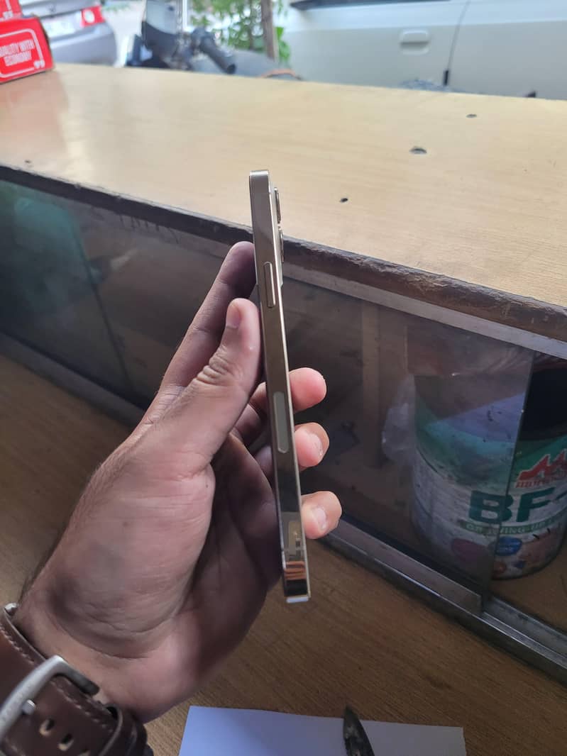 Iphone 12 pro max 0
