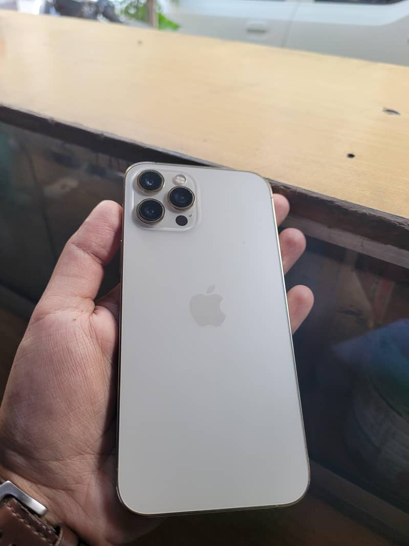 Iphone 12 pro max 3