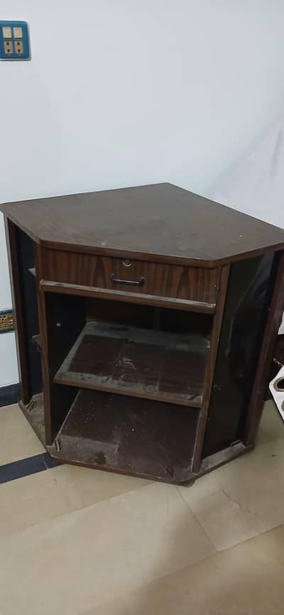 wooden tv trolly  available for sale