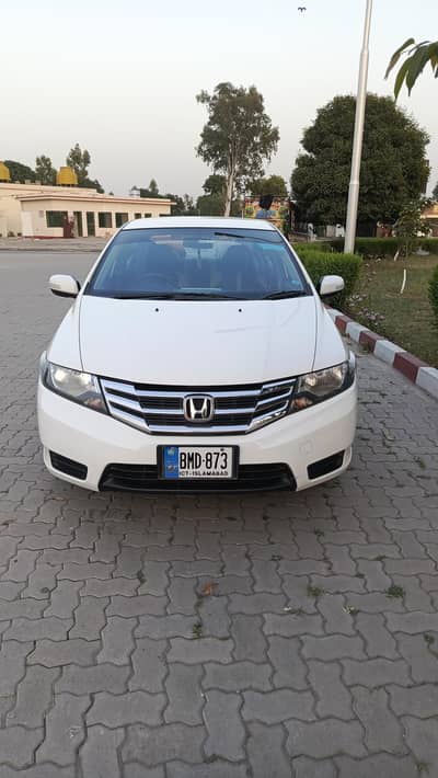 Honda city 2015 i. vtec total genion