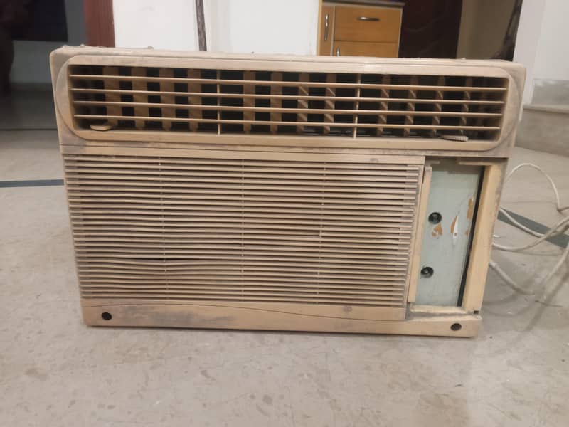 window ac 1