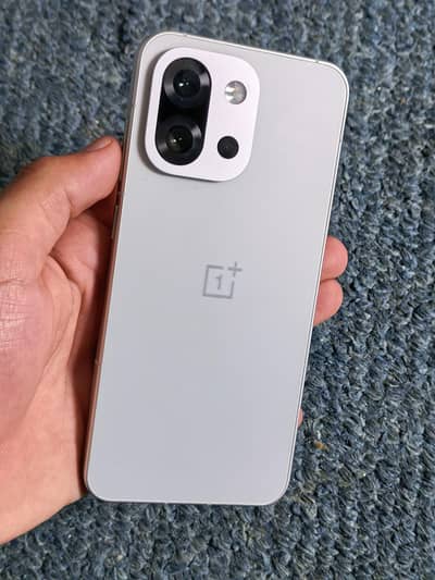 OnePlus 13s