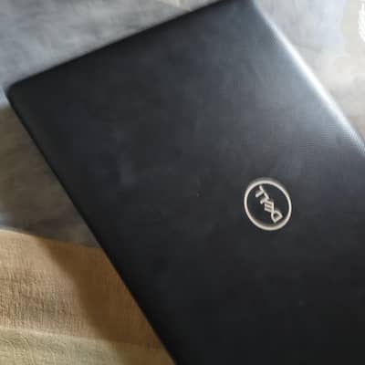 dell Inspiron wide screen i7 10gen